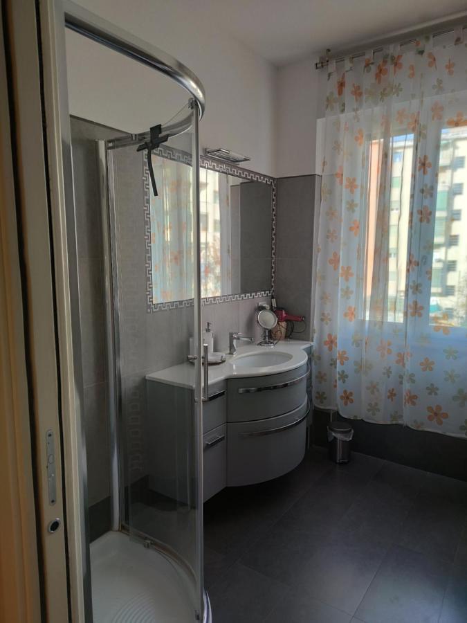 Appartamento Emmerosa, Centro Citta, Parcheggio Verona Bagian luar foto